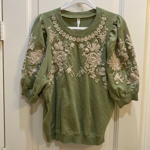 XL Anthropology green blouse with beige embroidery